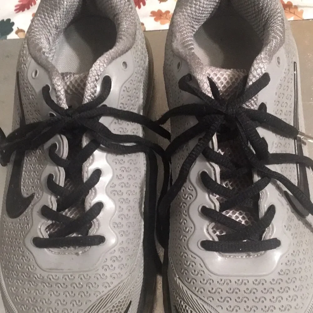 Nike comfortable gray